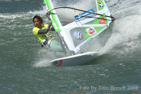 Pozo Iballa feeling the Wave